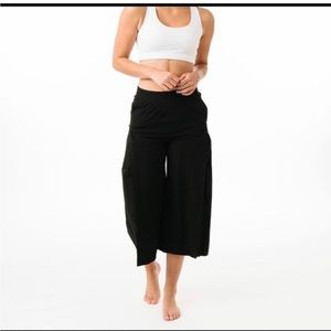 Zyia black workflow pants.